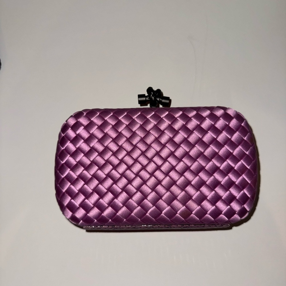 Bottega Veneta Mauve Pink Woven Satin Knot Clutch - Picture 11 of 11